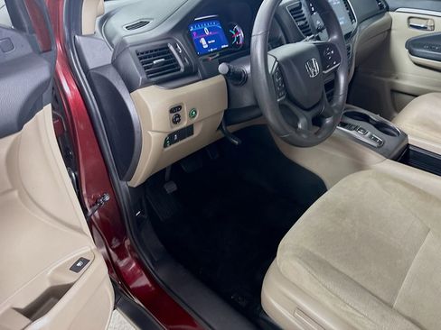 Used 2021 Honda Pilot EX image 11