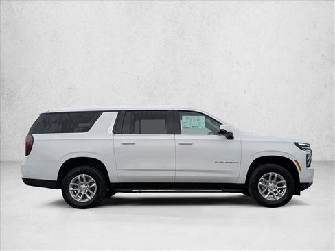 New 2026 Chevrolet Suburban LS image 4