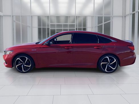 Used 2022 Honda Accord Sport image 2
