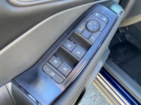 New 2026 Nissan Rogue SV image 10