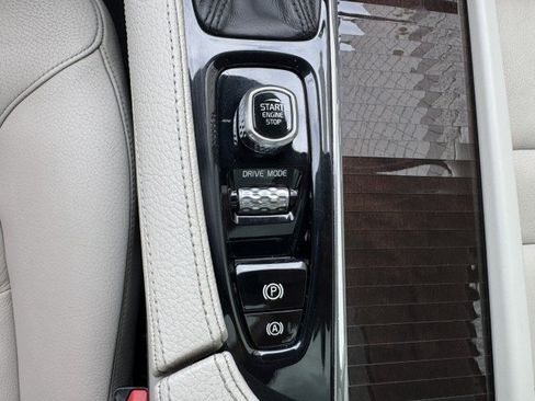 Used 2018 Volvo S90 T5 Momentum w/ Convenience Package AWD/4WD image 26