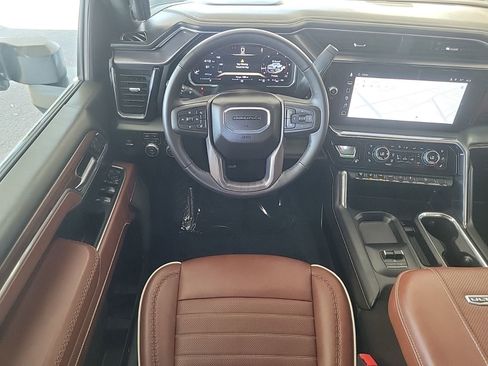Used 2026 GMC Sierra 2500 Denali Ultimate AWD/4WD image 18