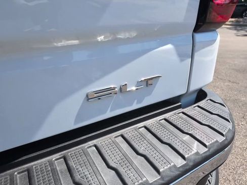 Certified 2022 GMC Sierra 1500 SLT AWD/4WD image 12