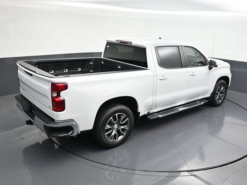 Used 2024 Chevrolet Silverado 1500 LT RWD image 19