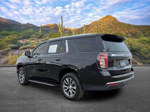 Used 2024 Chevrolet Tahoe LT w/ Luxury Package image 6