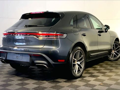 Used 2025 Porsche Macan image 7