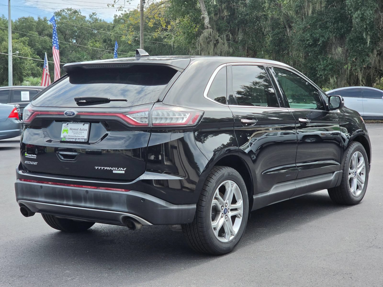 Used 2018 Ford Edge Titanium w/ Equipment Group 301A FWD image 5