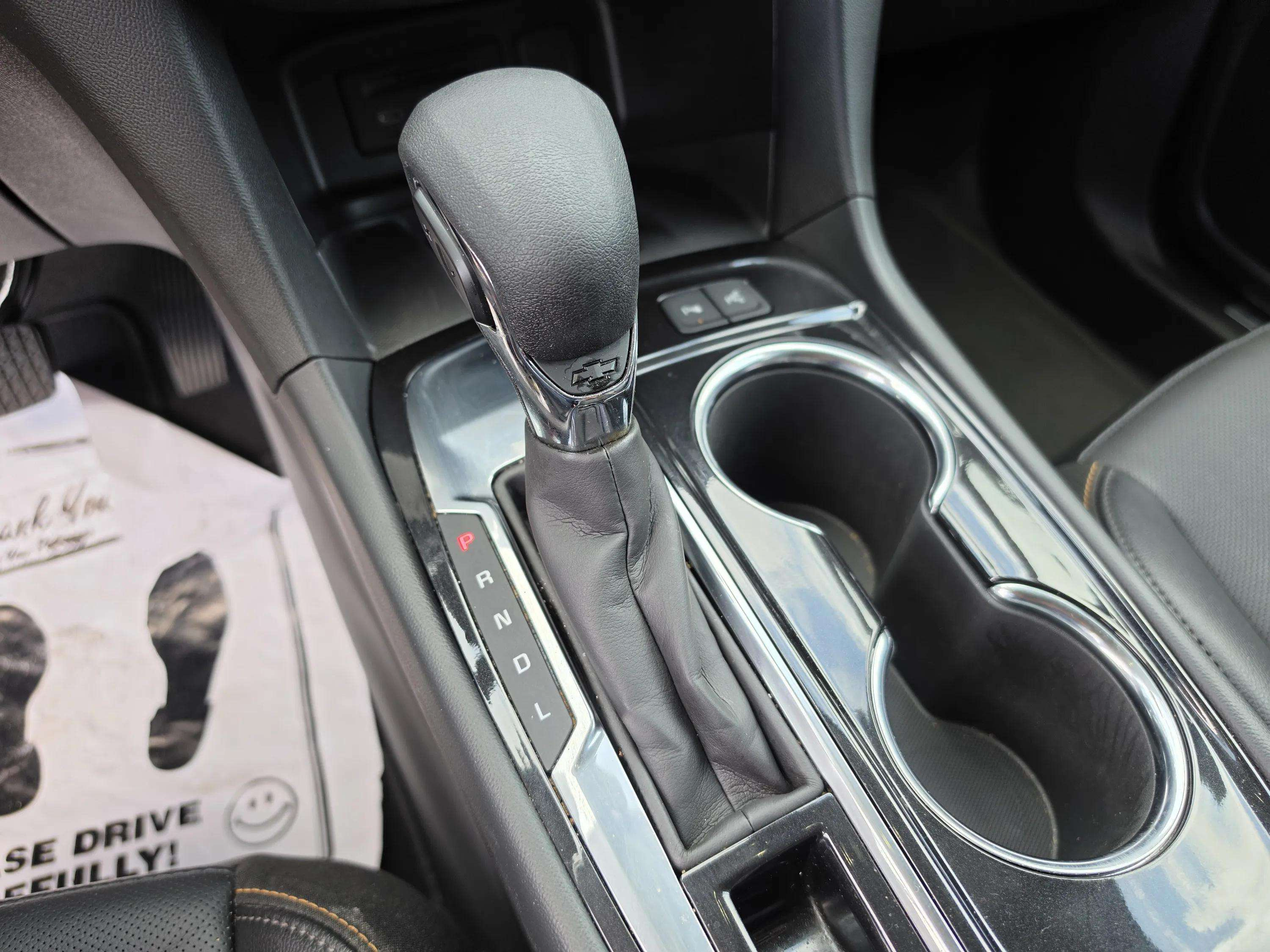 Used 2024 Chevrolet Equinox Premier FWD image 33