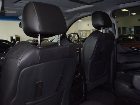 Used 2018 Cadillac Escalade Premium Luxury image 20