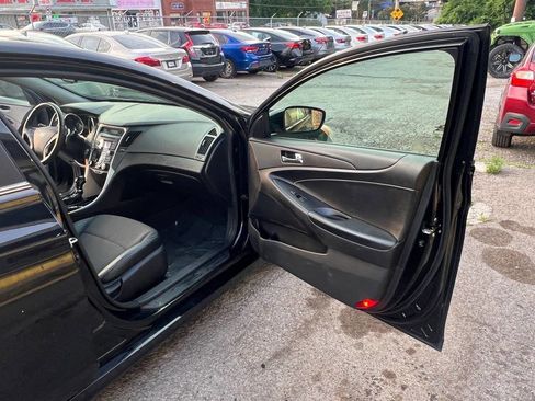 Used 2012 Hyundai Sonata SE FWD image 18