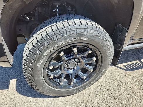 Used 2016 Chevrolet Colorado LT w/ Luxury Package, Chrome AWD/4WD image 4