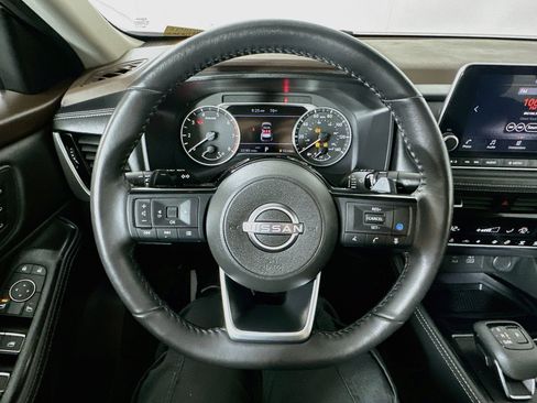 Used 2023 Nissan Rogue SL AWD/4WD image 11