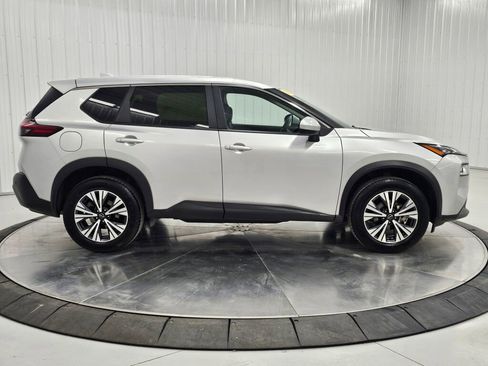 Used 2023 Nissan Rogue SV image 7