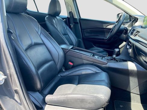 Used 2018 MAZDA MAZDA3 Touring FWD image 29
