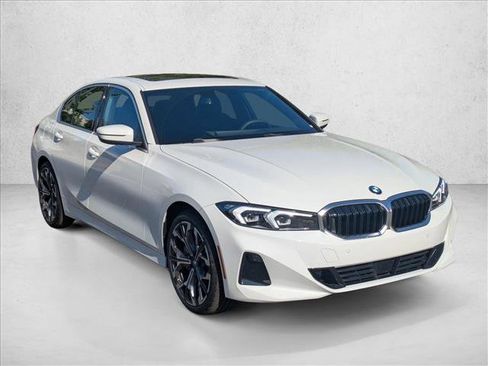Used 2025 BMW 330i Sedan w/ Premium Package image 6