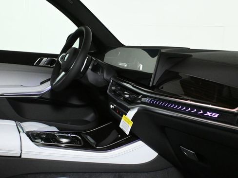 New 2026 BMW X5 xDrive40i w/ M Sport Package image 34
