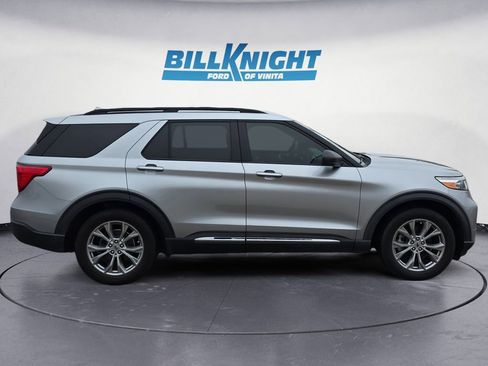 Used 2020 Ford Explorer XLT w/ Equipment Group 202A image 6