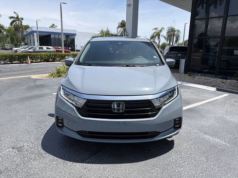 Certified 2024 Honda Odyssey Touring image 3