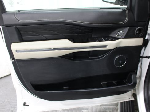 Used 2021 Ford Expedition Max Platinum AWD/4WD image 6