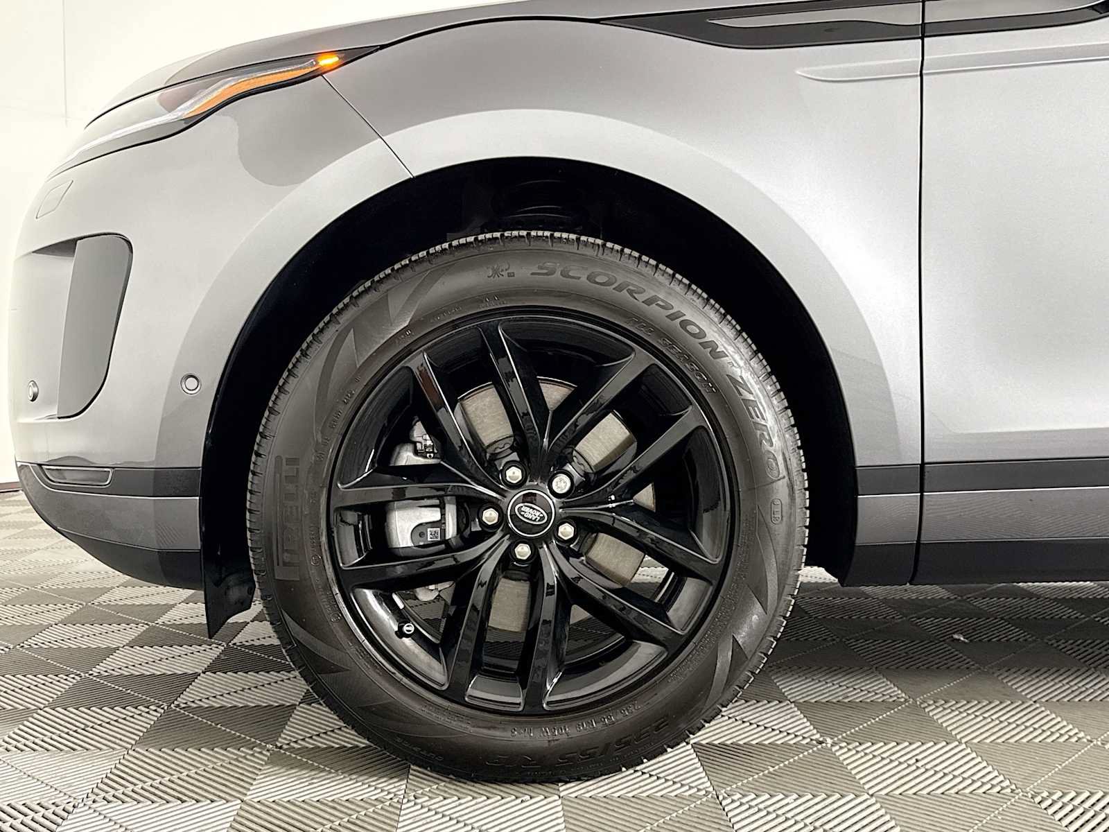 Used 2026 Land Rover Range Rover Evoque S AWD/4WD image 28