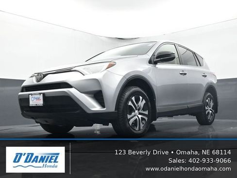 Used 2018 Toyota RAV4 LE w/ All Weather Liner Package AWD/4WD image 9