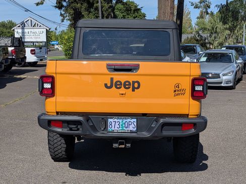 Used 2021 Jeep Gladiator Sport AWD/4WD image 4