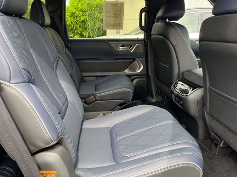 Certified 2026 INFINITI QX80 4WD image 23
