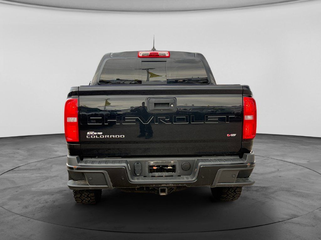 Used 2022 Chevrolet Colorado Z71 w/ Z71 Midnight Edition AWD/4WD image 8