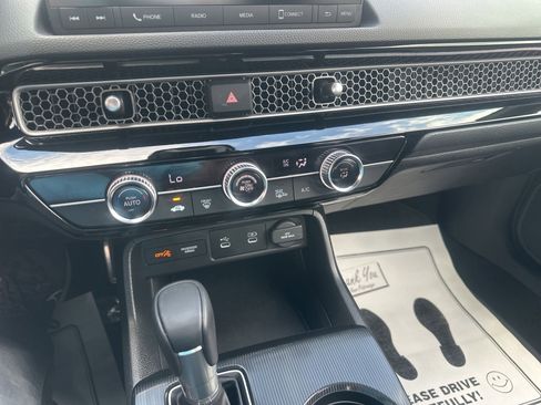 Used 2025 Honda Civic Sport image 27