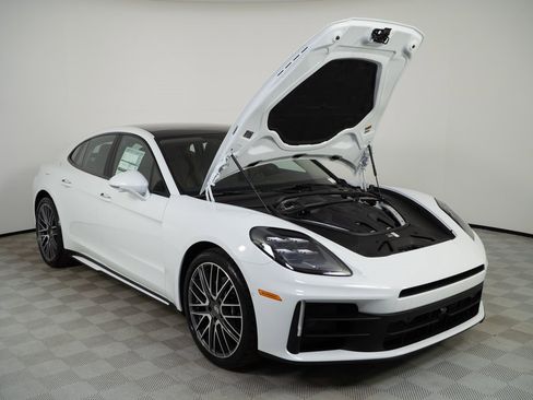 New 2026 Porsche Panamera image 34
