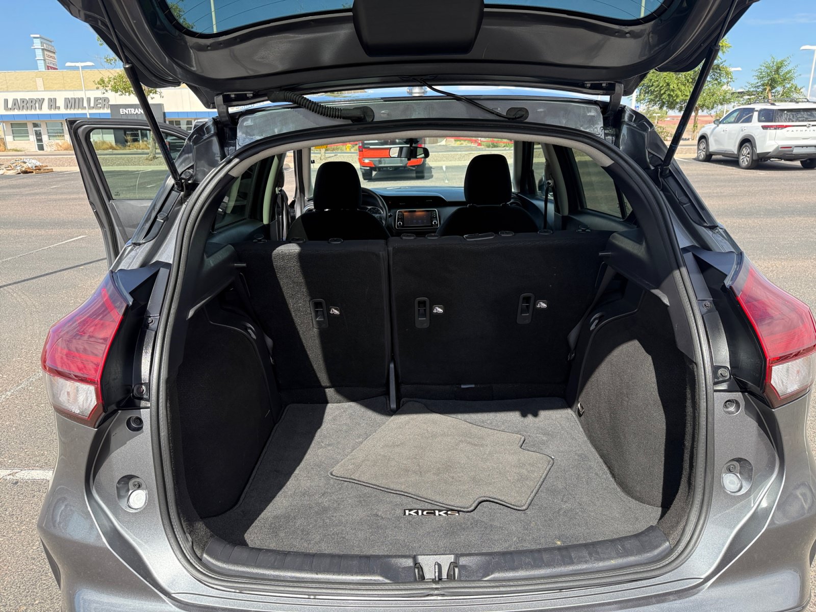 Used 2024 Nissan Kicks S FWD image 28