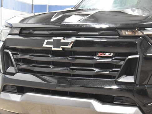 Used 2023 Chevrolet Colorado Z71 w/ Z71 Convenience Package 2 image 18