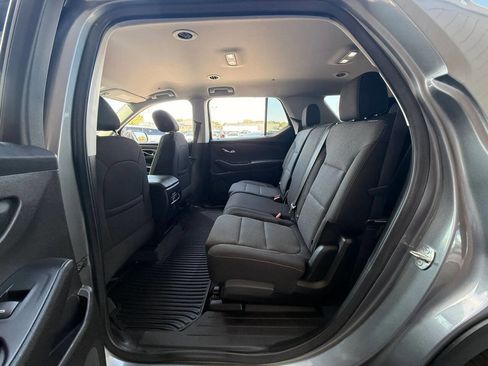 Used 2021 Chevrolet Traverse LS AWD/4WD image 15
