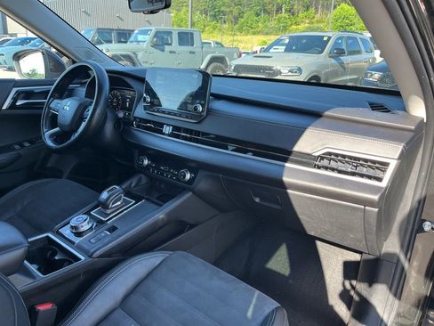 Used 2022 Mitsubishi Outlander SE FWD image 9