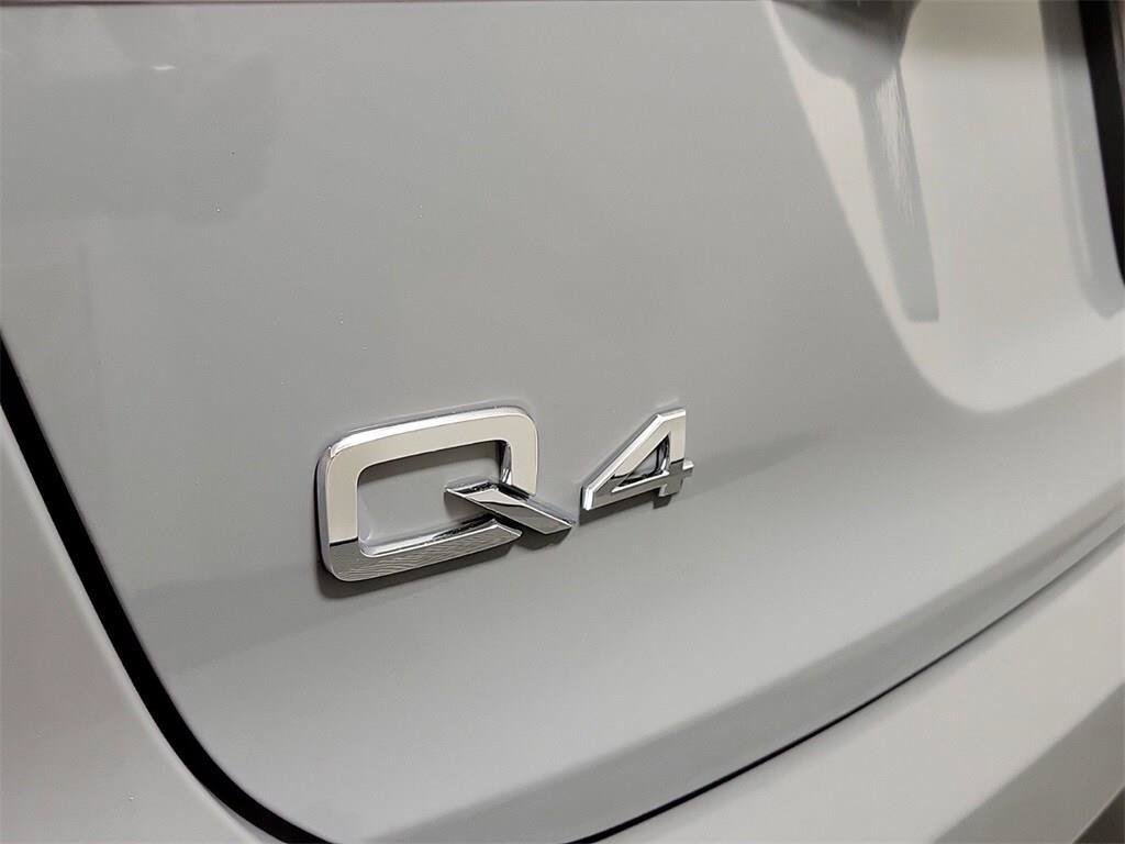 Used 2024 Audi Q4 e-tron Premium AWD/4WD image 7