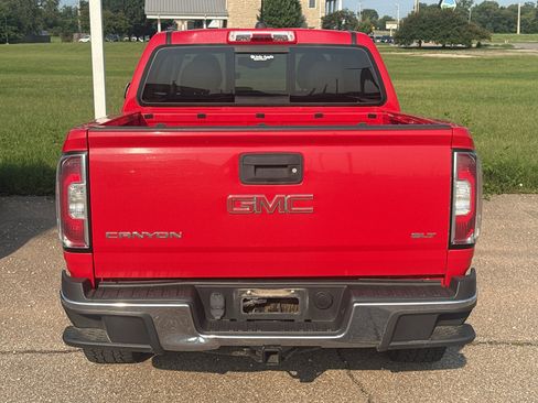 Used 2016 GMC Canyon SLT w/ Driver Alert Package AWD/4WD image 10