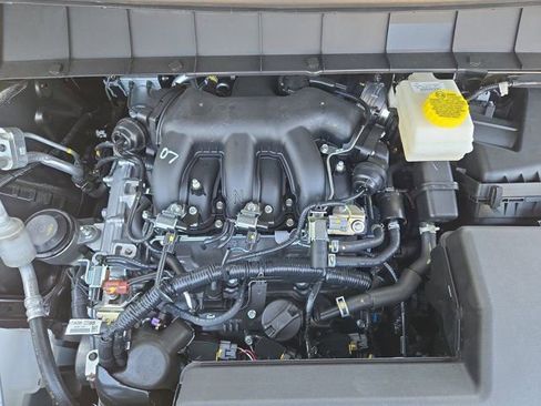 New 2026 Nissan Pathfinder SV w/ SV Premium Package FWD image 9