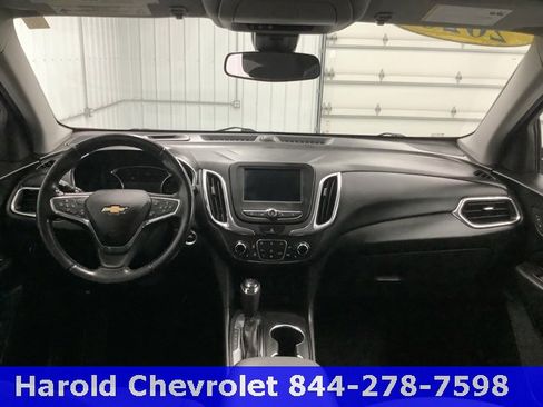 Used 2020 Chevrolet Equinox LT w/ Driver Convenience Package image 13