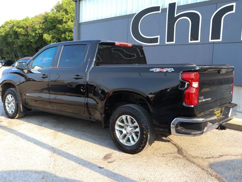 Used 2024 Chevrolet Silverado 1500 LT AWD/4WD image 6