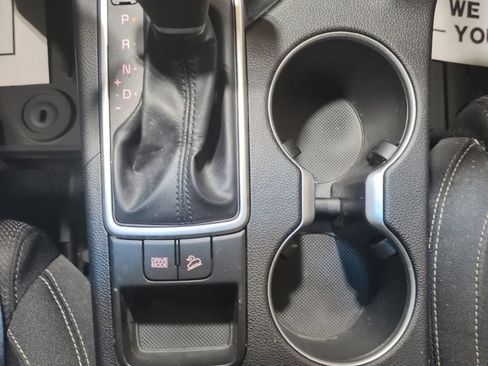 Used 2020 Kia Sportage LX FWD image 19