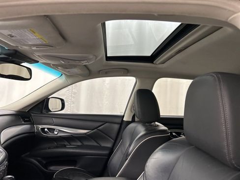 Used 2017 INFINITI Q70 L 3.7 image 21