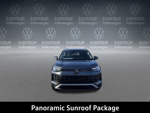 New 2026 Volkswagen Tiguan SE image 8