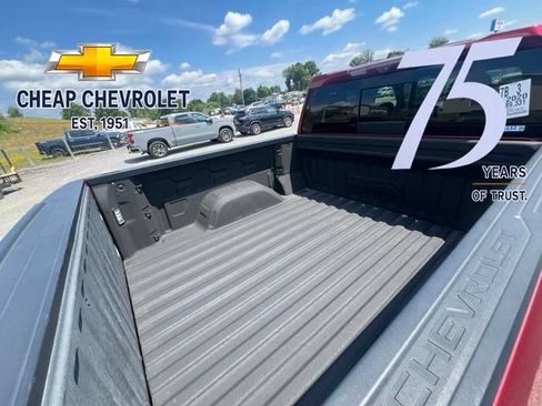 Used 2020 Chevrolet Silverado 1500 High Country w/ Technology Package AWD/4WD image 6
