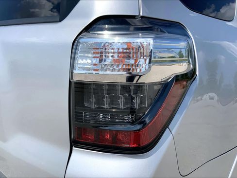 Used 2017 Toyota 4Runner Limited AWD/4WD image 30