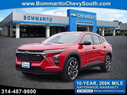 New 2026 Chevrolet Trax RS w/ Sunroof Package FWD image 1