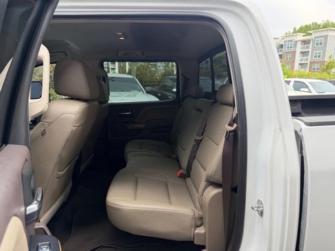 Used 2017 GMC Sierra 1500 SLT w/ SLT Premium Package AWD/4WD image 8