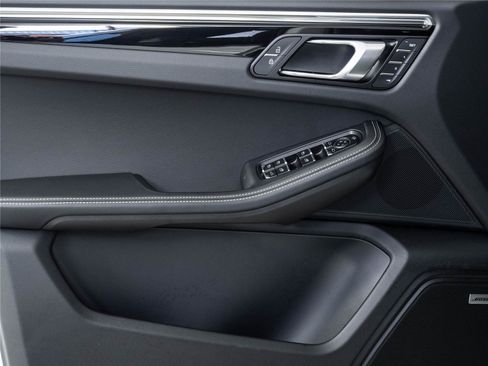 New 2026 Porsche Macan S AWD/4WD image 6