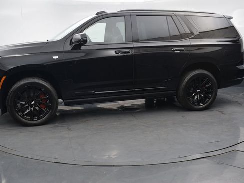 New 2026 Cadillac Escalade Sport w/ LPO, ONYX Package AWD/4WD image 2