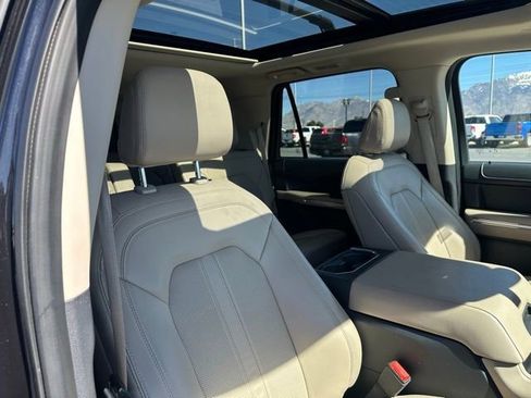 Used 2024 Ford Expedition Max Limited image 18