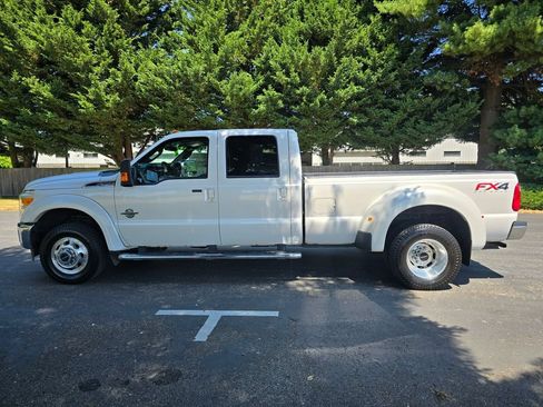Used 2013 Ford F350 Lariat w/ Lariat Ultimate Pkg AWD/4WD image 3